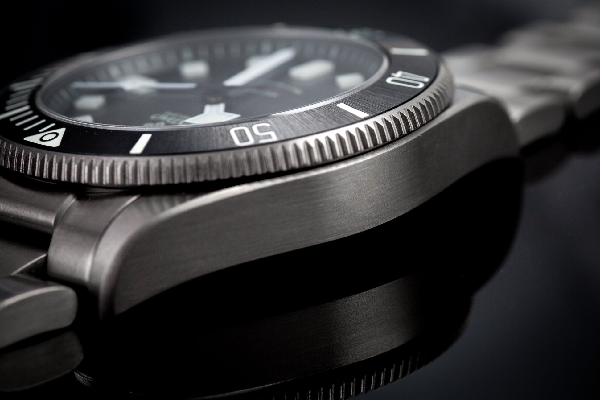 IXDAO Titanium 39mm Automatic Dive Watch Black Dial 15 Scale Bezel IXDAO Watch Official Store