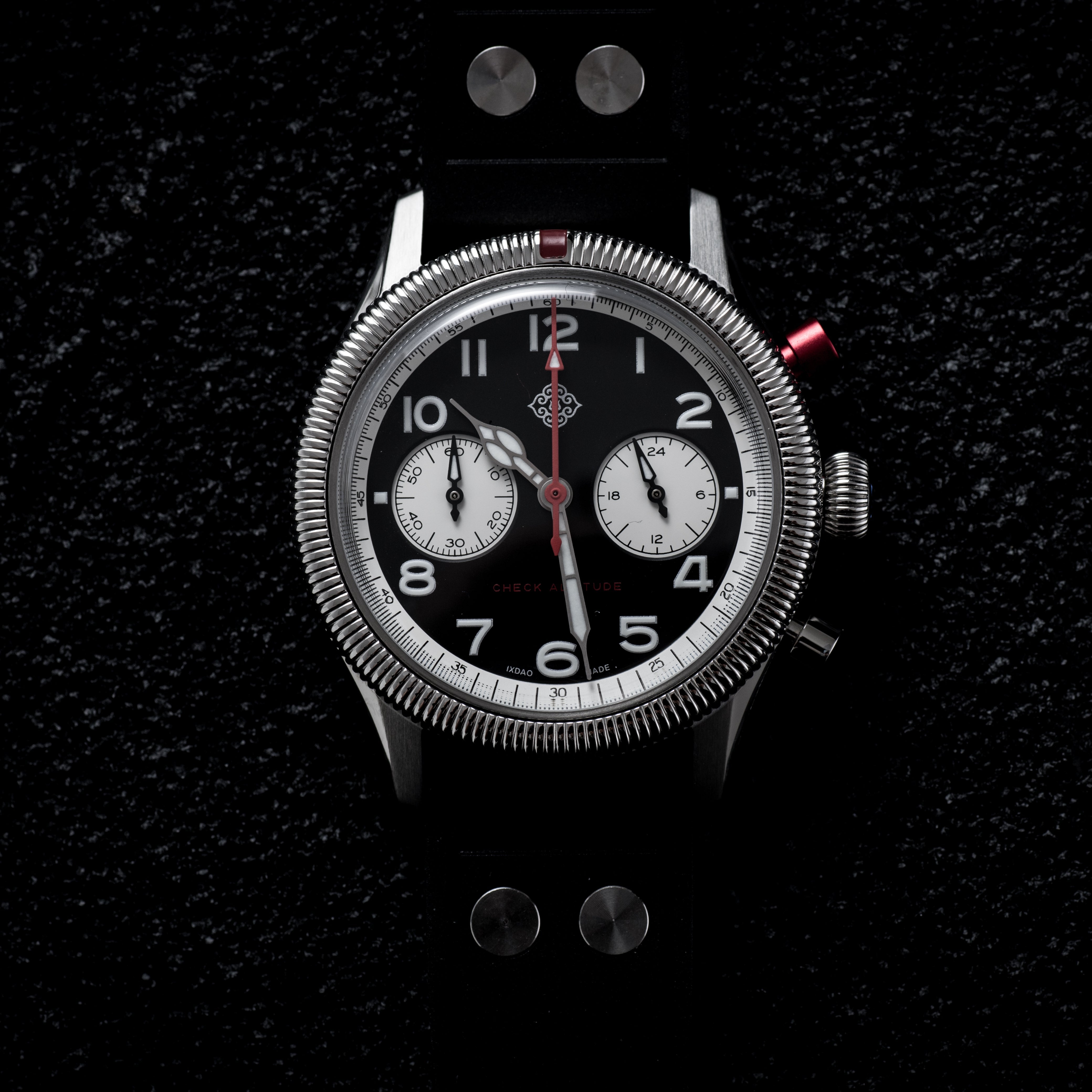 ixdao-pilot-chrono-black-dial